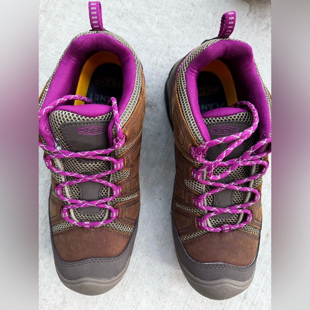 Keen Brown Athletic Shoes for Outdoor Adventures